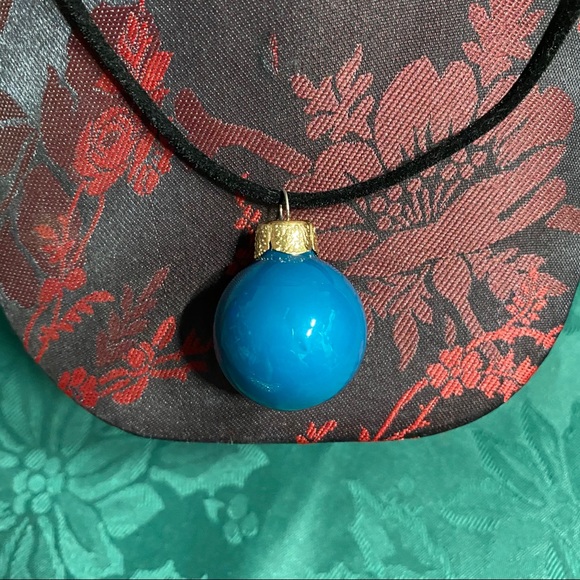 🎄New Christmas Blub Earrings & Necklace Set - Picture 4 of 9